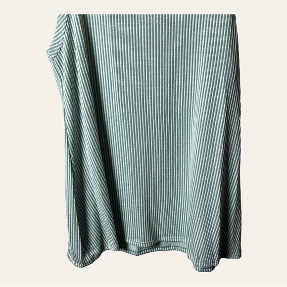0439W. BLUMIN APPAREL TANK TOP 1X SAGE GREEN AND WHITE STRIPES - Picture 4 of 9
